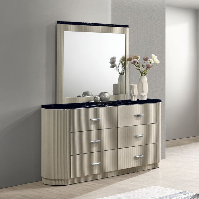 Travonte - Mirror - Gray / Beige