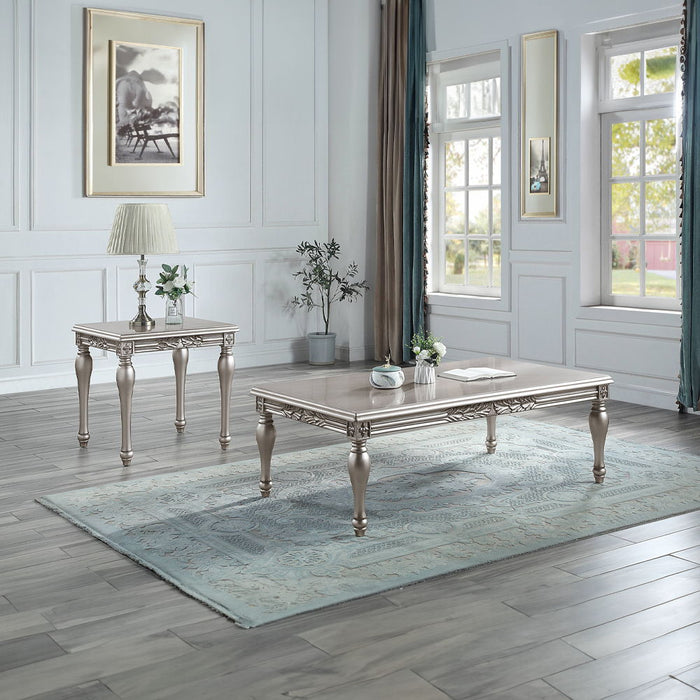 Pelumi - Table