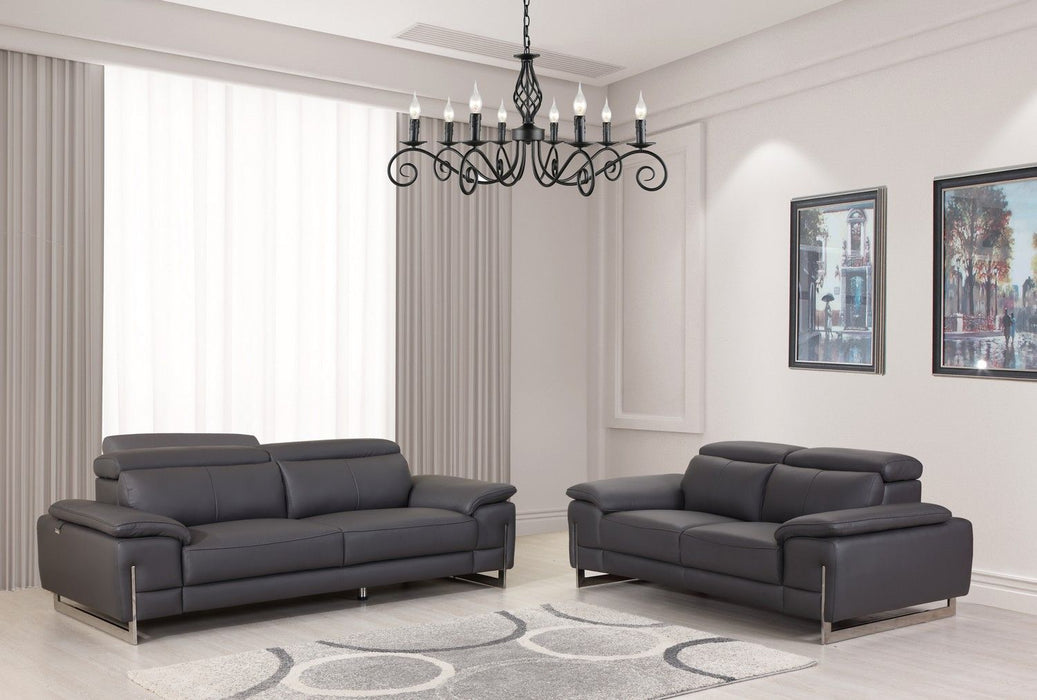 636 - Sofa, Loveseat